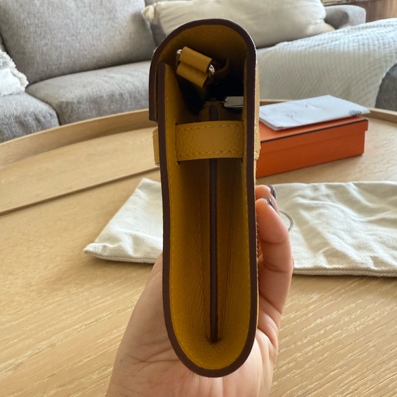 Hermes Kelly Wallet to go in Jaune Ambre - Picture 4 of 11